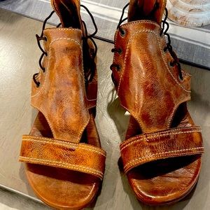 Bed Stu size 7